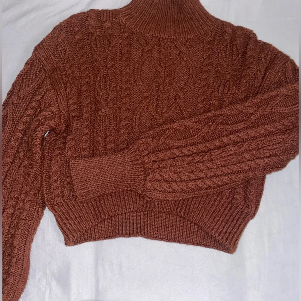 Sweater - Picture 2 of 5